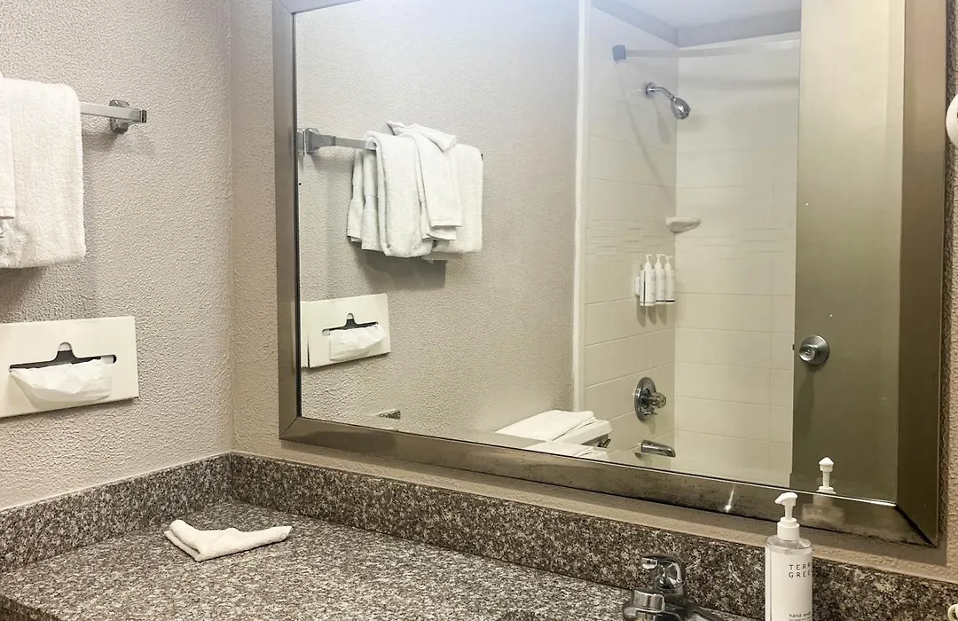 Studio 6 Suites Fremont, Oh-1