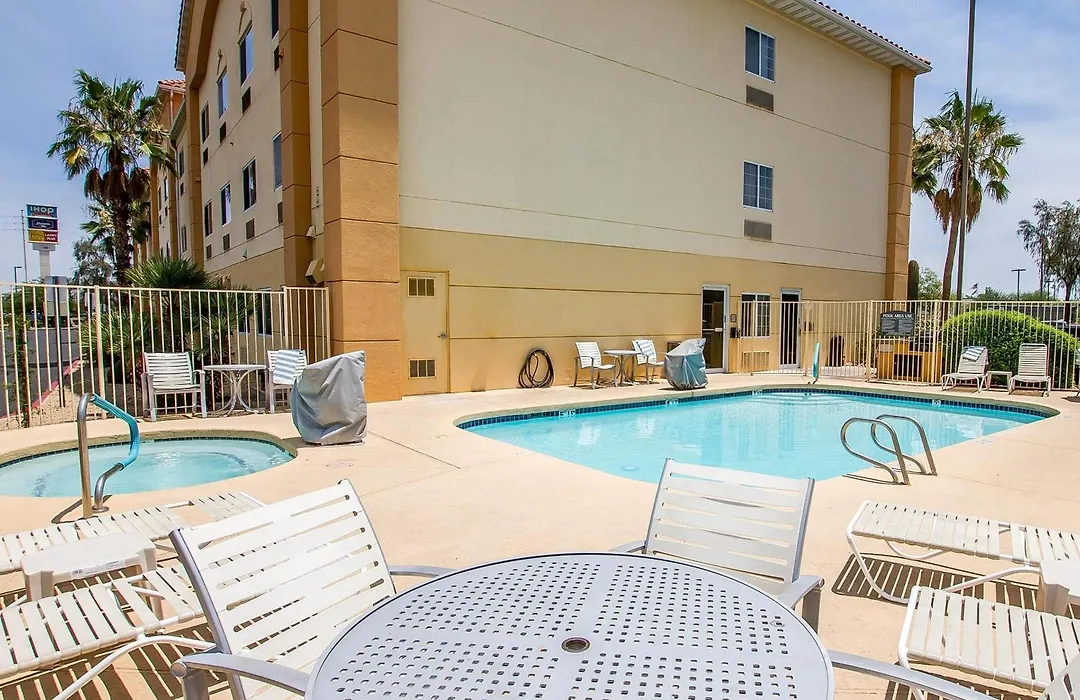 Comfort Suites Peoria Sports Complex-1