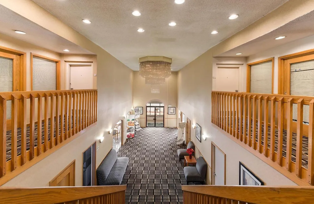 Quality Inn & Suites Portage Central-1