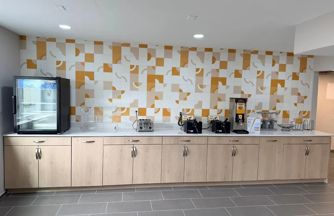 Days Inn By Wyndham La Crosse-1