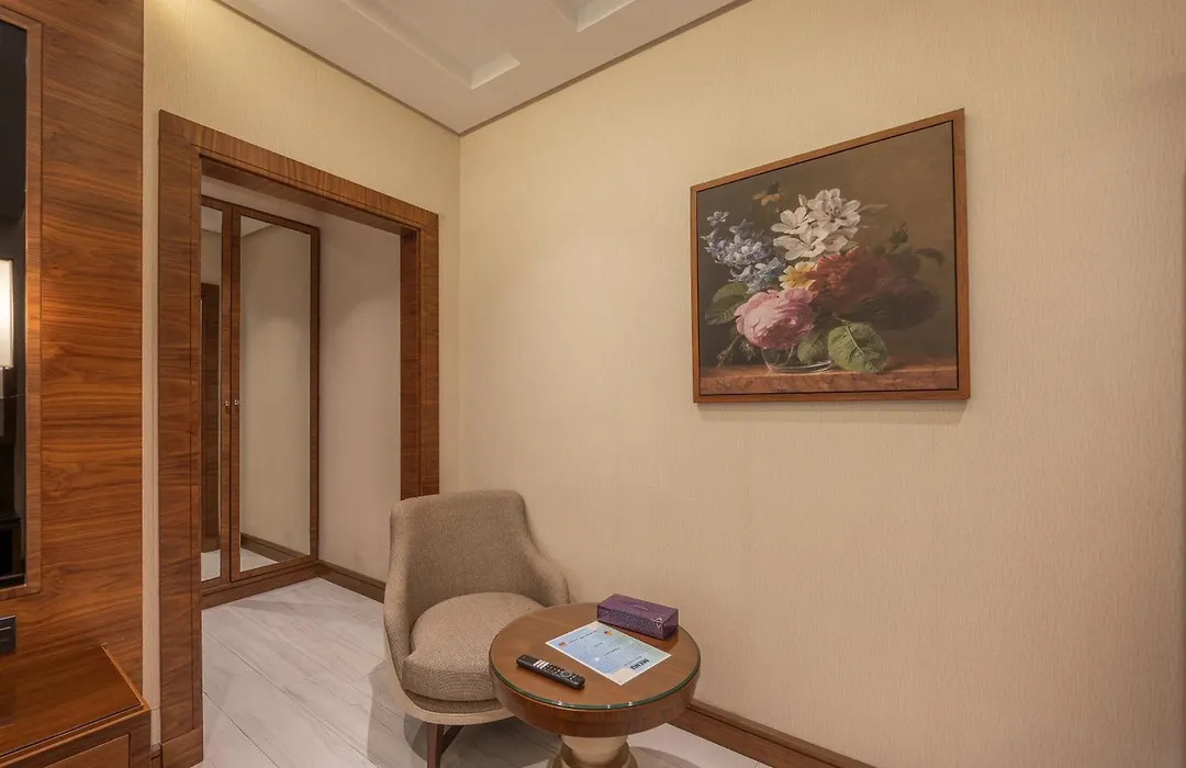 Weekend Hotel Sari-1