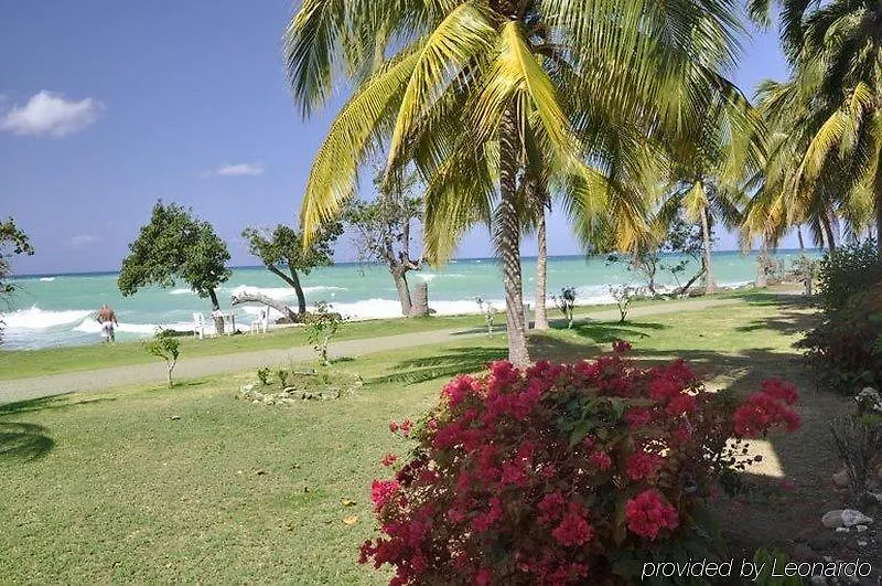Carib Beach Apartments-1