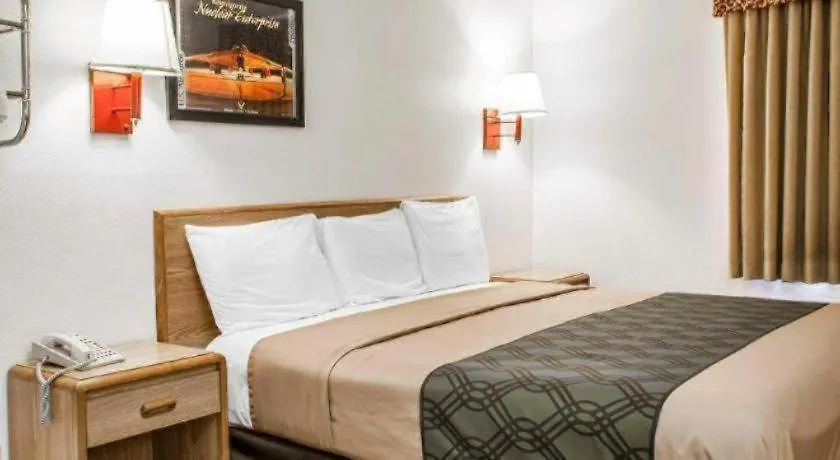 Econo Lodge Truman Inn-1