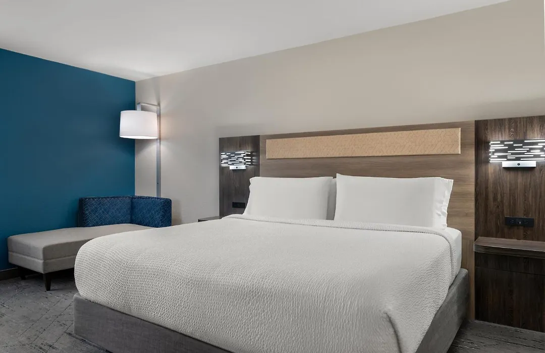 Holiday Inn Express Boston-Milford By Ihg-1