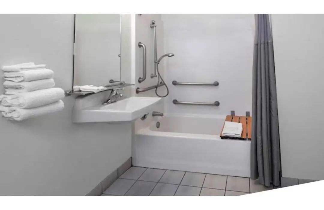 Motel 6-Anaheim, Ca - Maingate-1
