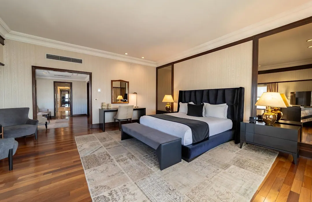 Radisson Montevideo Victoria Plaza Hotel-1