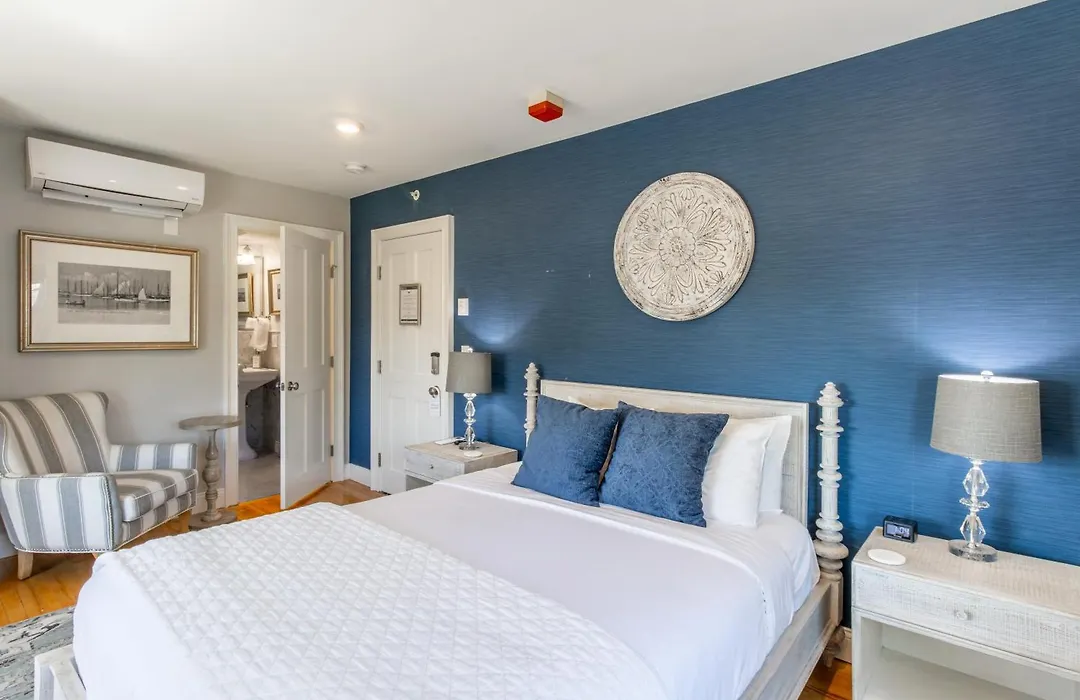 Serenity Inn Newport-1