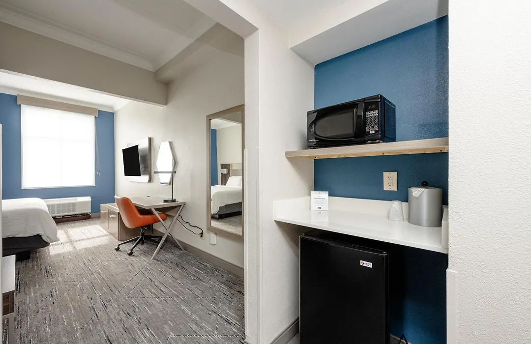 Holiday Inn Express Hotel & Suites Charleston - Northwoods By Ihg-1