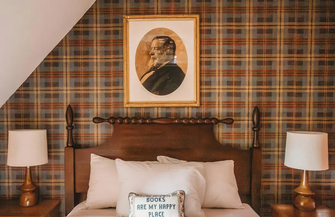 Hideaway Inn Lenox-1