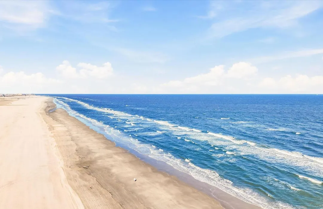 Coliseum Ocean Resort-1