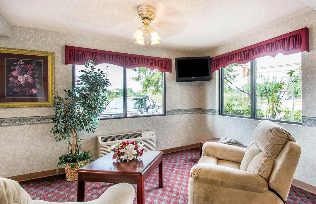 Econo Lodge Dothan West-1