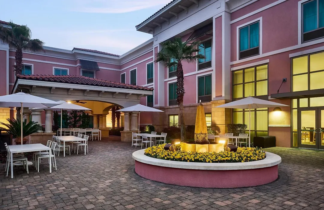 Hampton Inn & Suites Destin-1