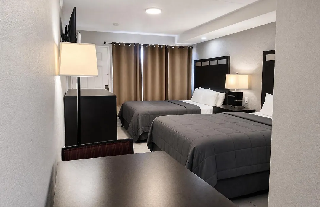Paradise Inn-1