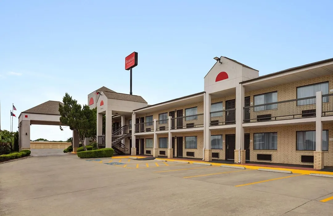 Ramada By Wyndham San Antonio Near Seaworld - Lackland Afb-1