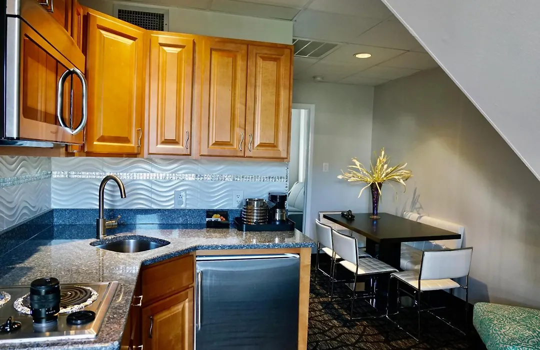 Periwinkle Inn-1