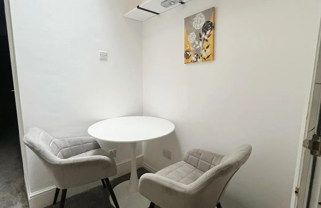 Ellies Guest House-1