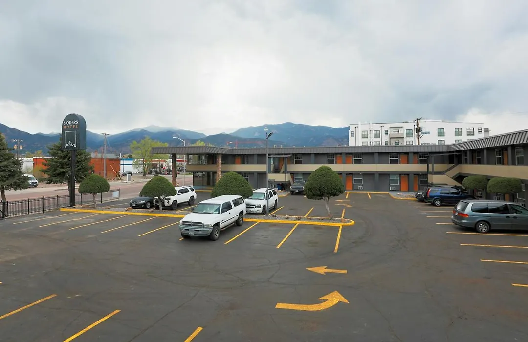 Modern Motel-1