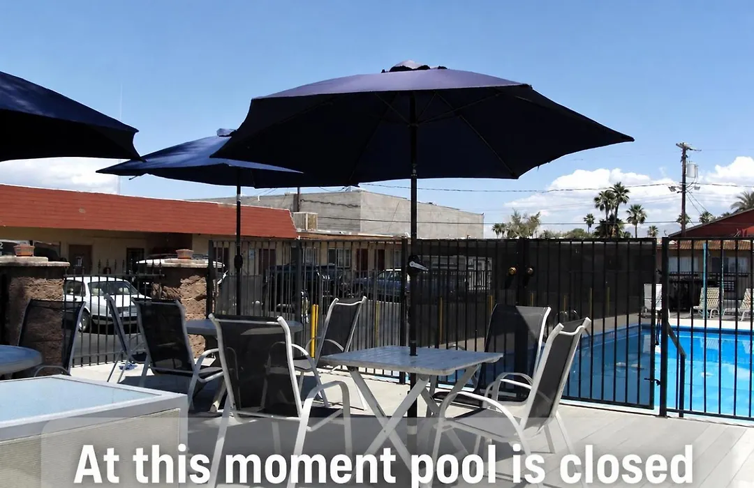 Desert Hills Motel-1