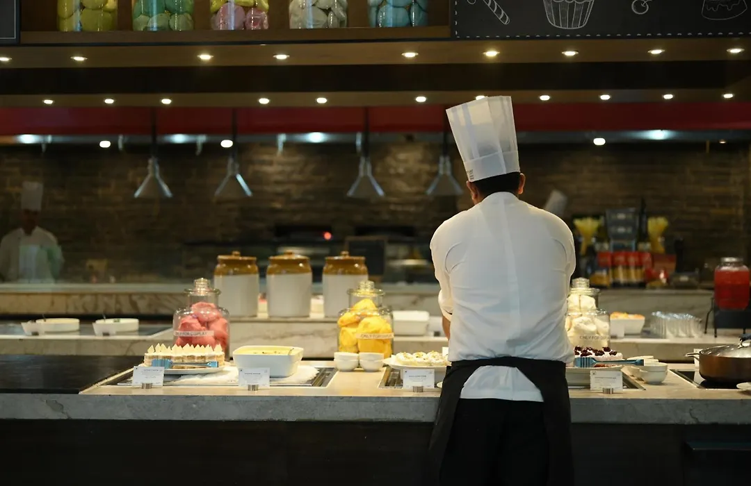 Courtyard By Marriott Gurugram Downtown-1