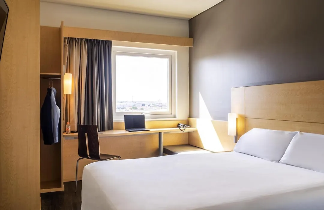 Ibis Chihuahua-1