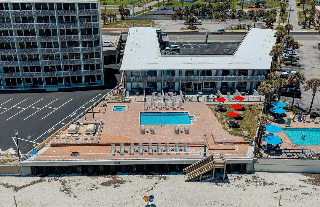 Beach House Inn With Pool & Hot Tub-1