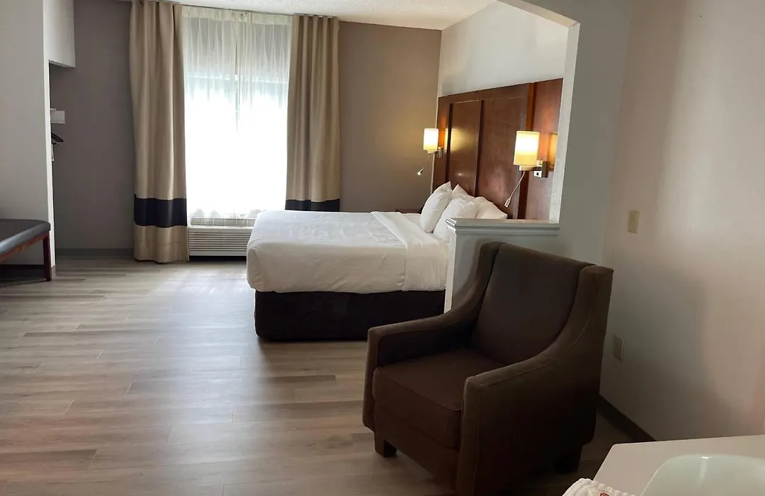 Comfort Suites Salisbury I-85-1