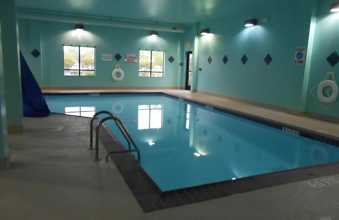 Holiday Inn Express & Suites Carbondale - University Area-1