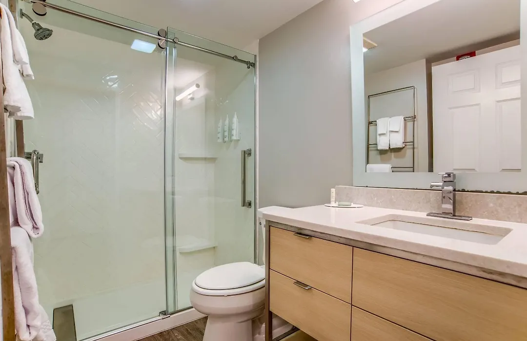 Mainstay Suites-1