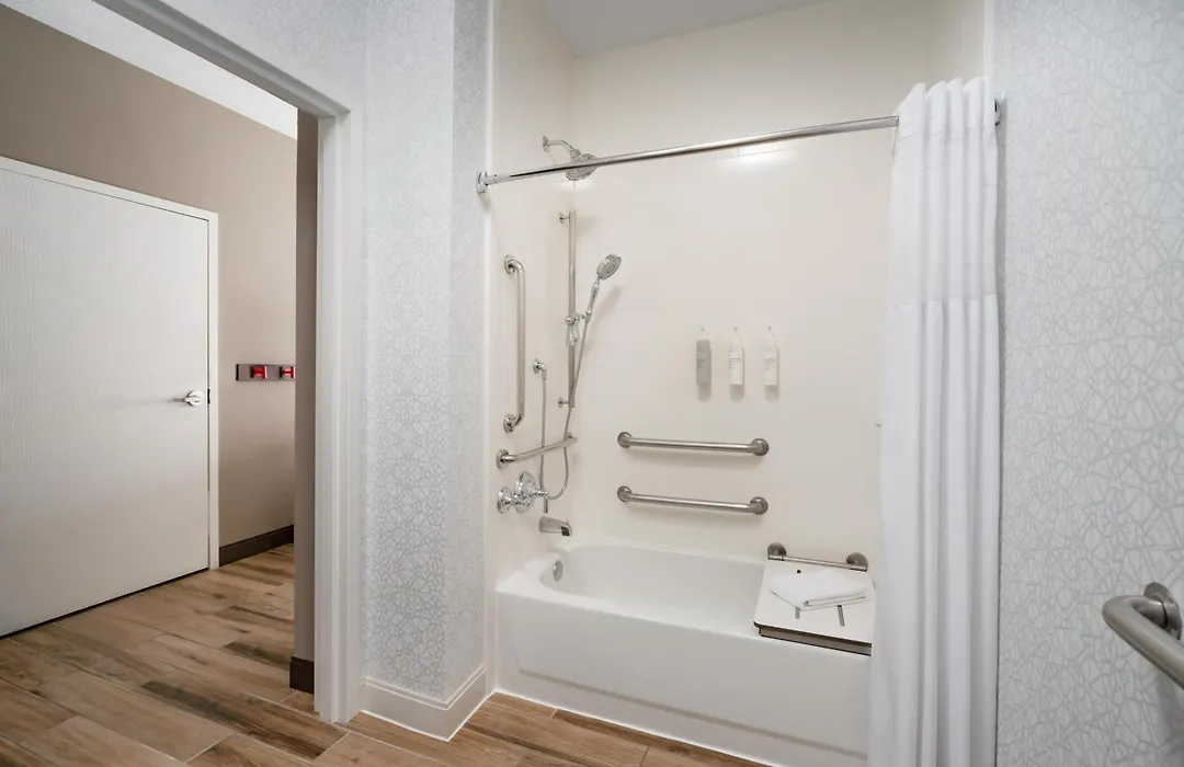 Hampton Inn Tracy-1