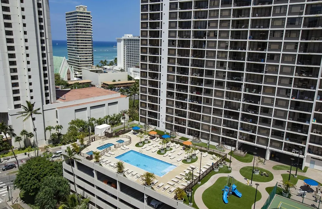 Aston At The Waikiki Banyan-1