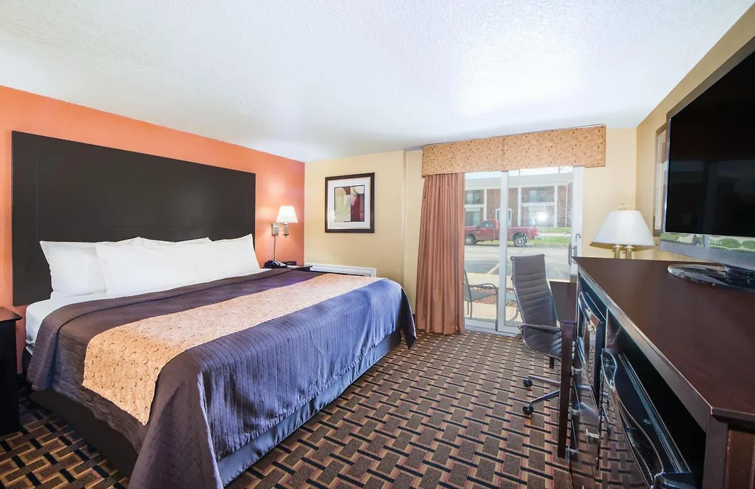 Days Inn By Wyndham Joplin-1