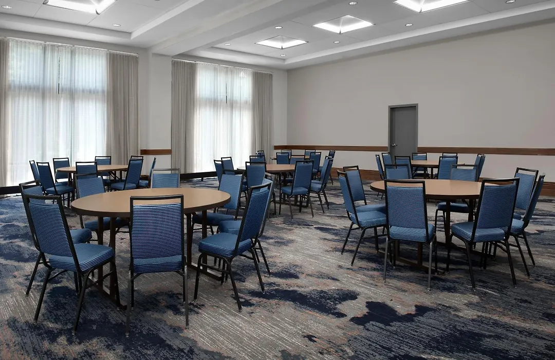 Courtyard By Marriott Richmond Downtown-1