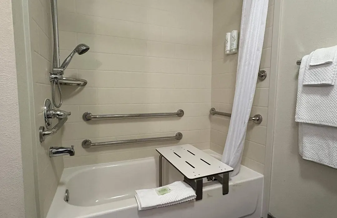Sleep Inn & Suites Fort Scott-1