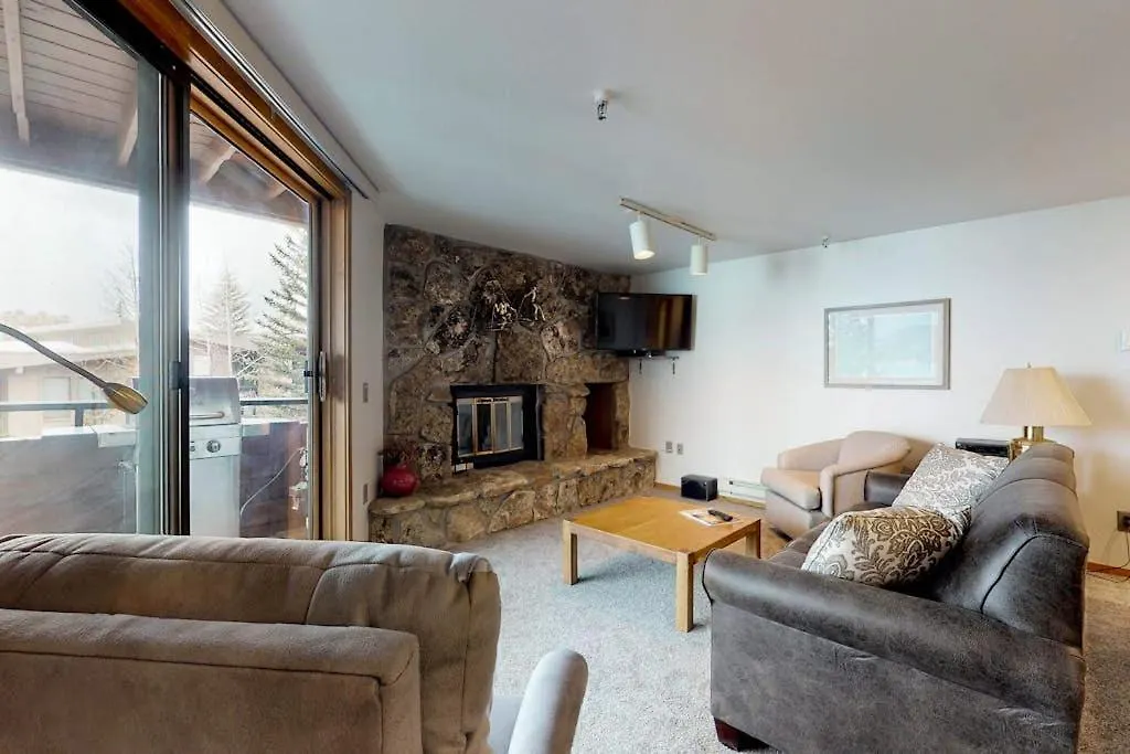 Lakeview Marina Place-1