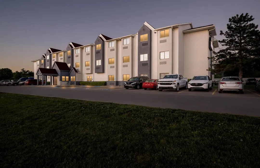 Days Inn By Wyndham Near Kansas Speedway-1