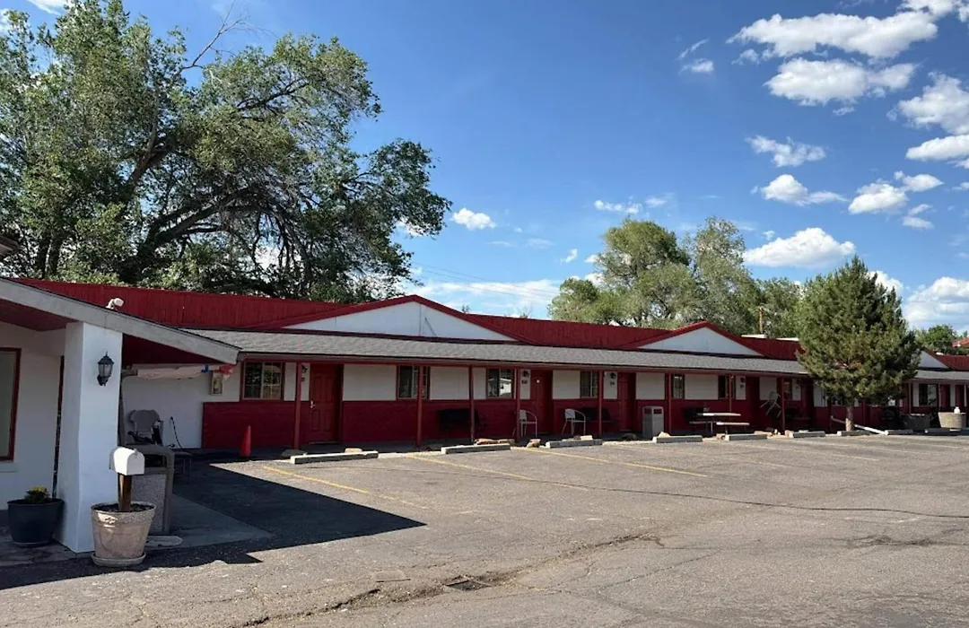 Econo Lodge Inn & Suites Montrose - Black Canyon Area-1