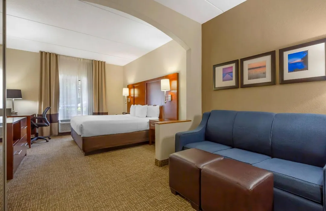 Comfort Suites Regency Park-1