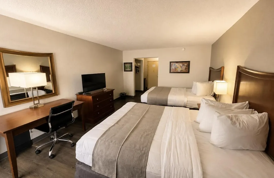 Greenstay Hotel Joplin Missouri-1