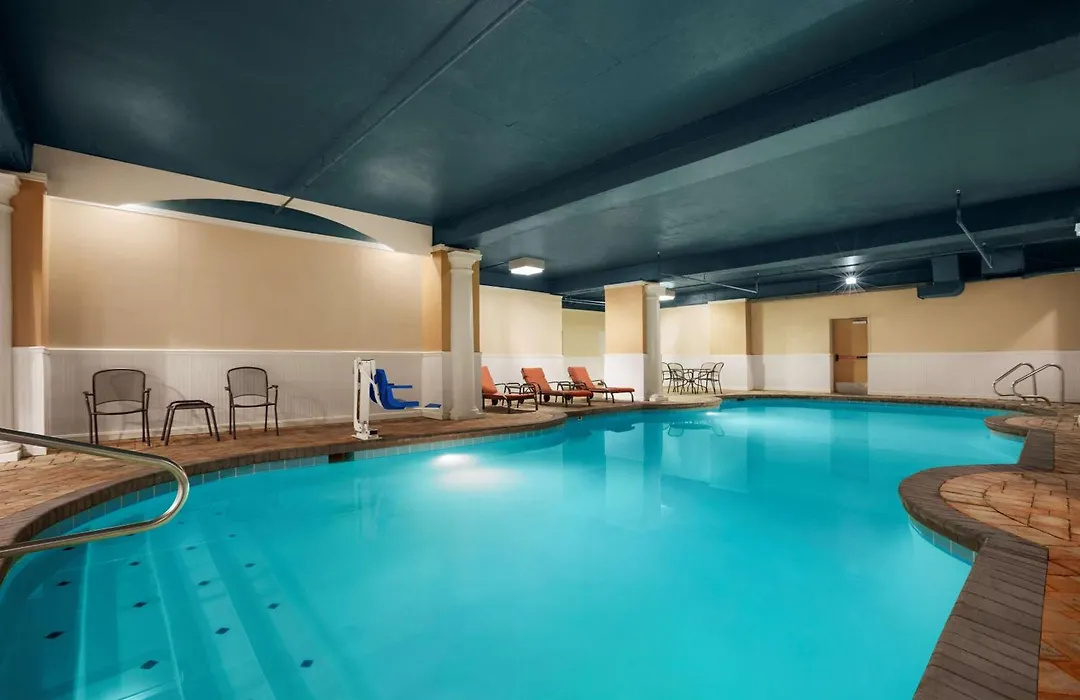 Country Inn & Suites By Radisson, Virginia Beach Oceanfront-1