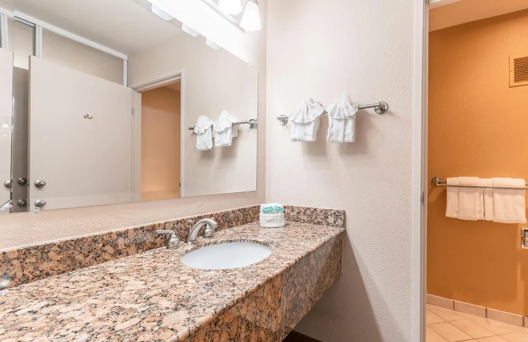 Governors Inn Hotel-1