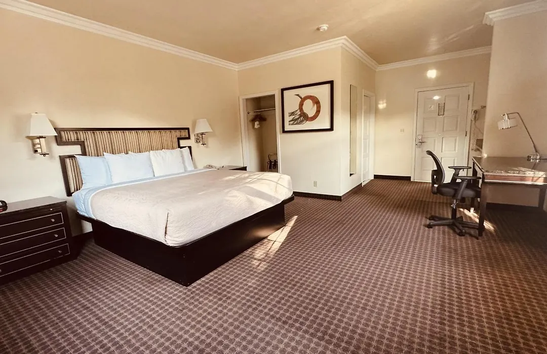 The Miramar Inn-1