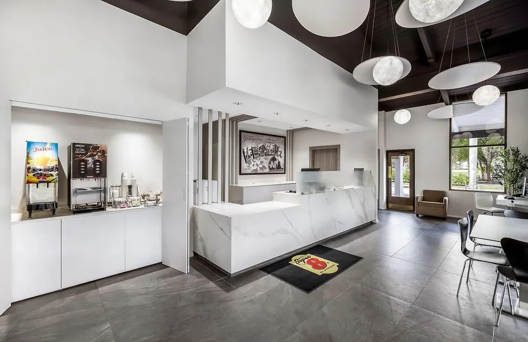 Super 8 By Wyndham Riviera Beach West Palm Beach-1