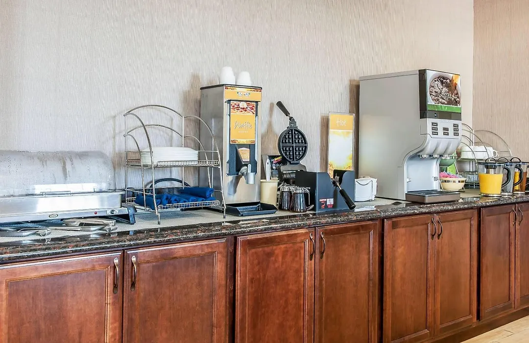 Quality Inn Findlay-1