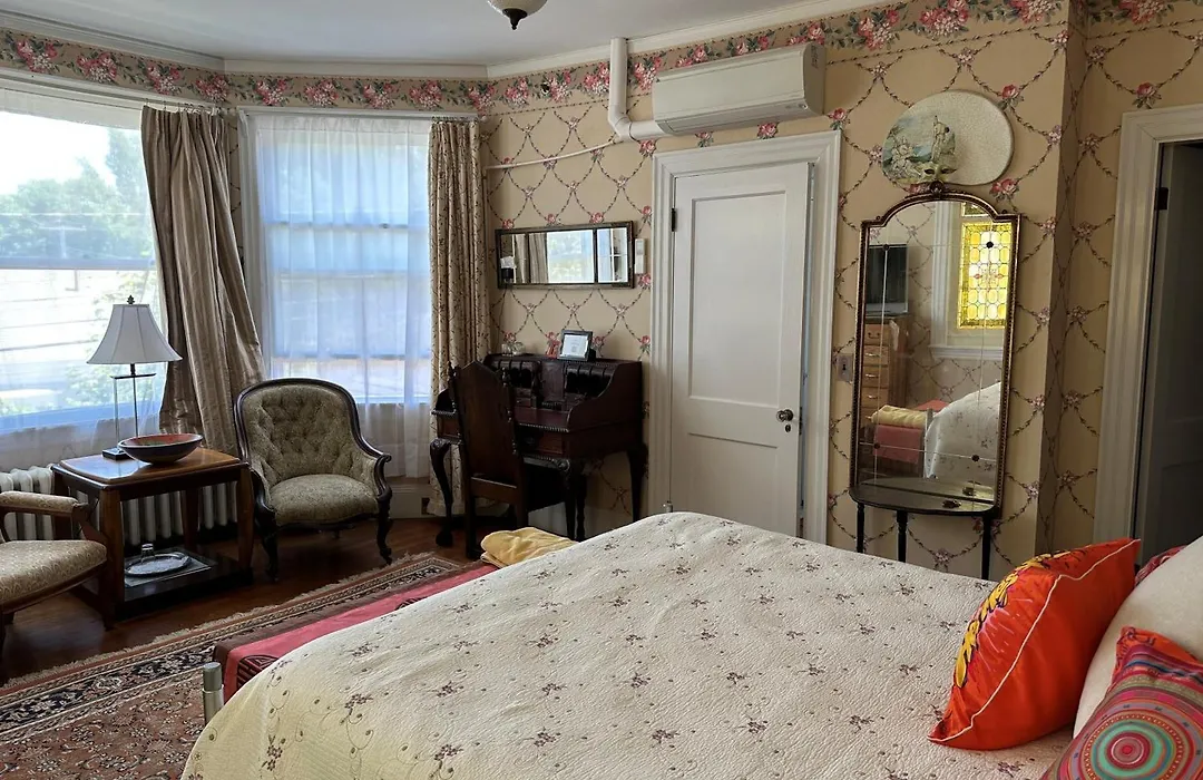 Munroe Inn Boutique Hotel-1