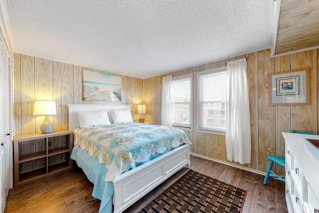 Ocean Point III 326-1