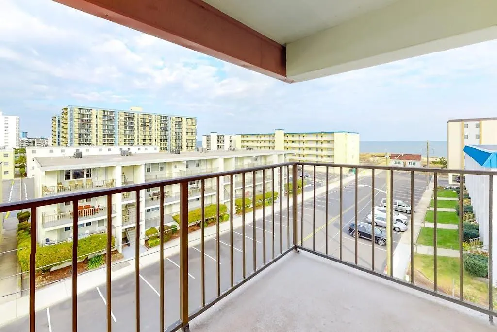 Sunny Sands 401-1