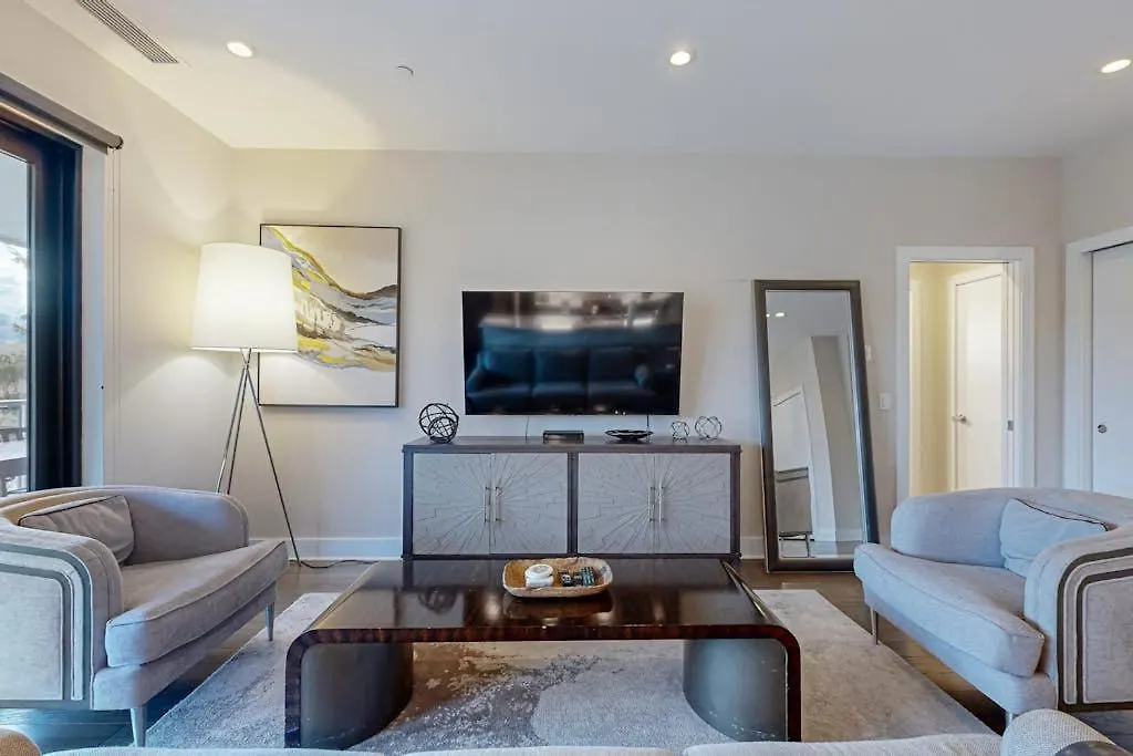 Suite Spot-1