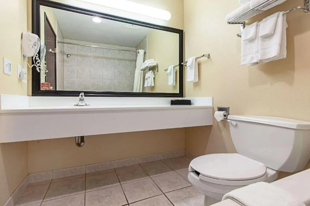 Quality Inn & Suites Lincoln North-1