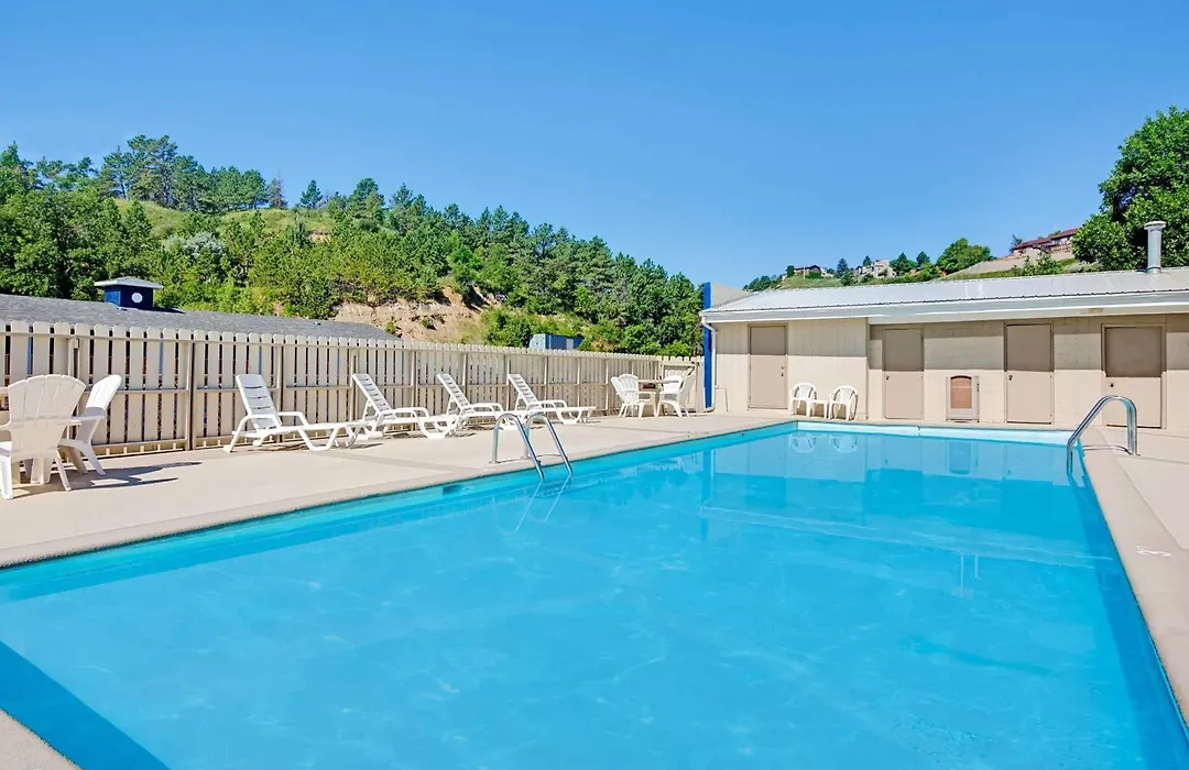 Travelodge By Wyndham Rapid City-1
