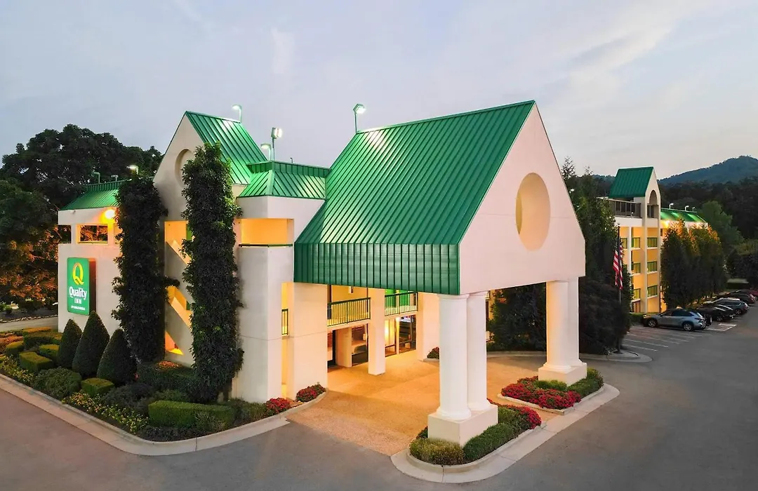 Quality Inn Near The Island Pigeon Forge-1